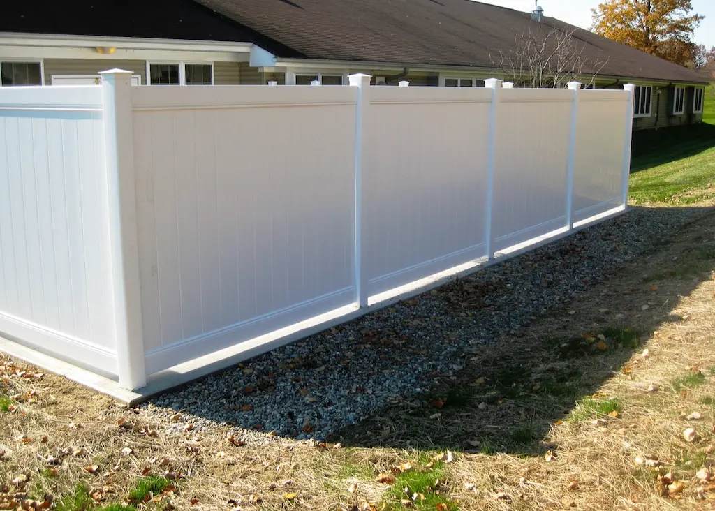 kent fence company commercial vinyl fence