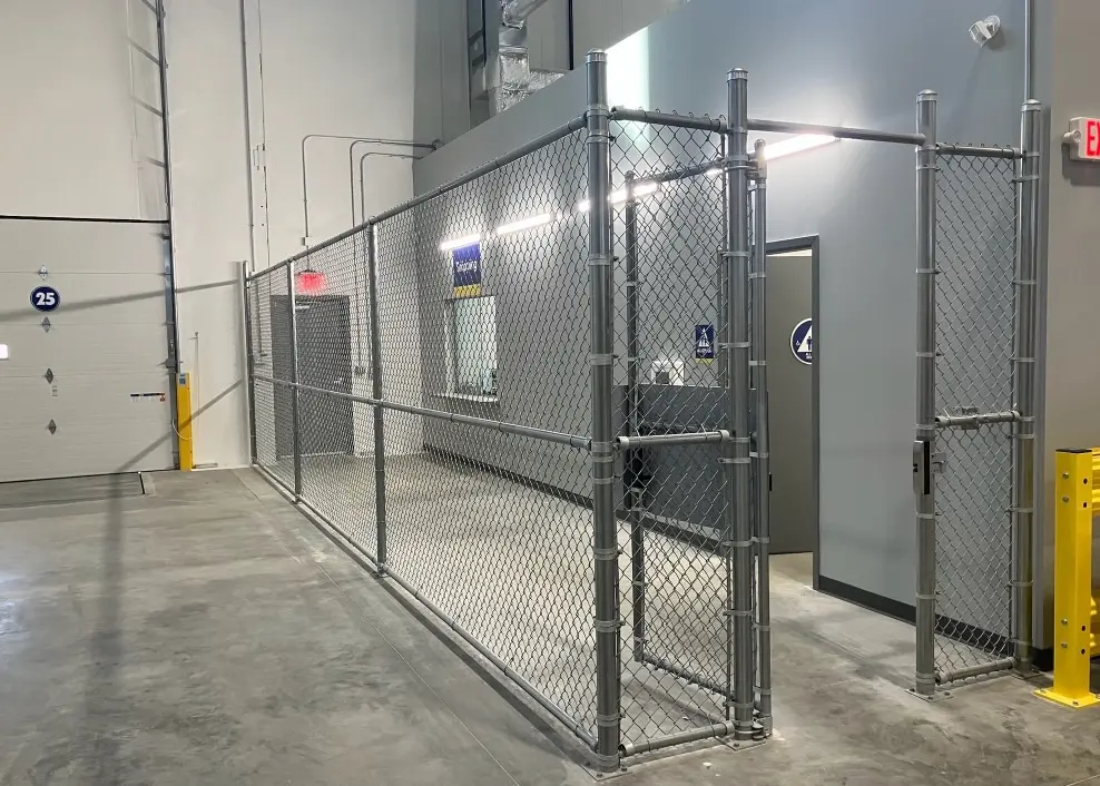 8' tall indoor galvanized chain link fence and gate indoor chain link fence trucker cage with panic bar gate for warehouse protection