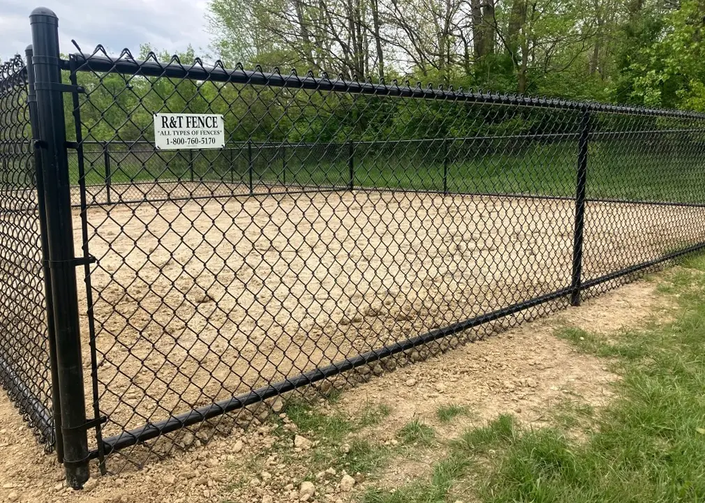 4' tall all black chain link dog park fence